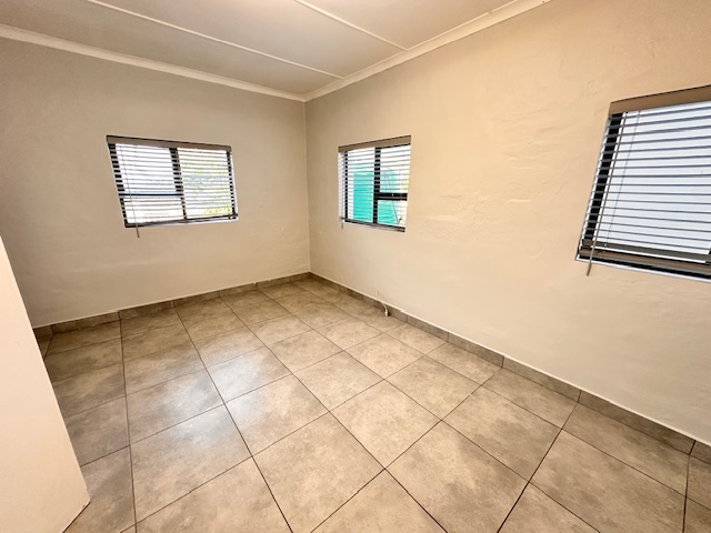 To Let 1 Bedroom Property for Rent in Kidds Beach Eastern Cape